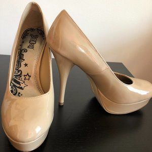 Brash Tan Platform Pump Size 11